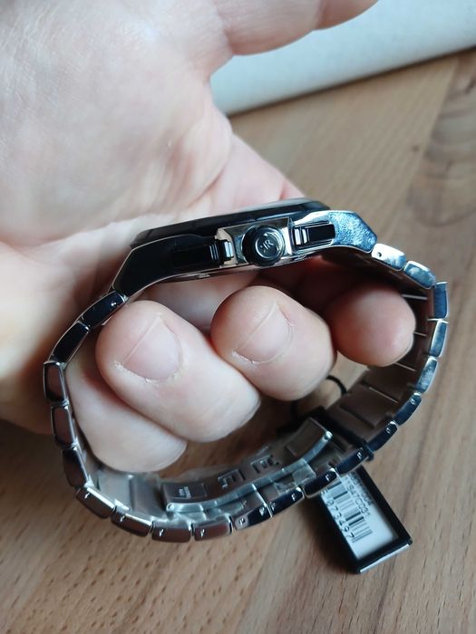 Часовници Cerruti,Breil