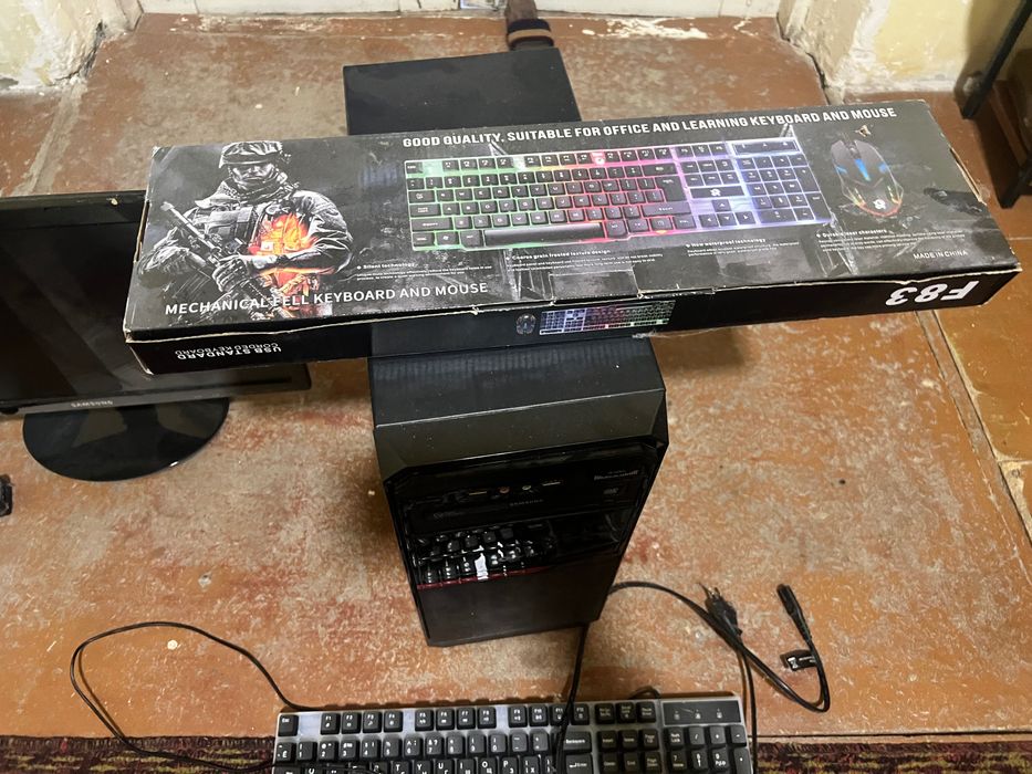 Kampyuter ishlab turgan,hammasi qoʻshib beriladi manitor sal eskiroq