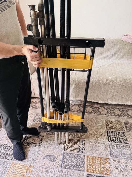 Вешалка для одежды на колесиках