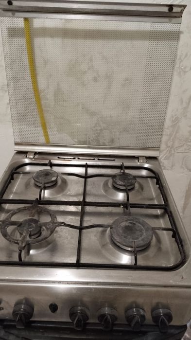 Газовая плита срочно продаётся