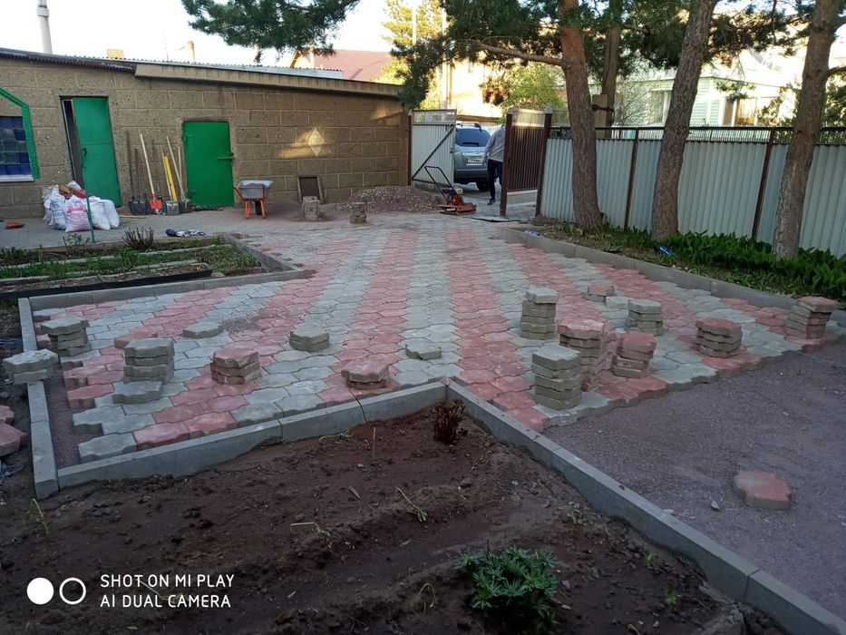 Укладка брусчатки, тротуарной плитки, установка поребриков и бордюров ...