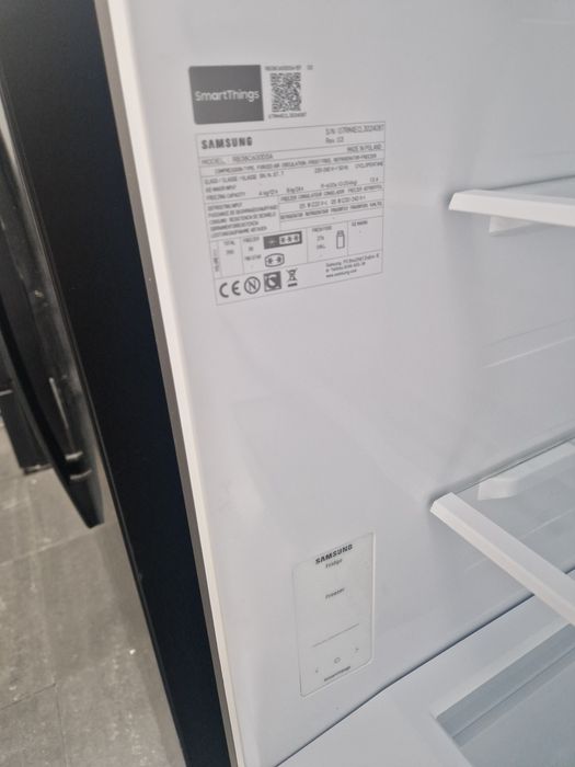 Хладилник фризер Samsung 201 см  SmartHome