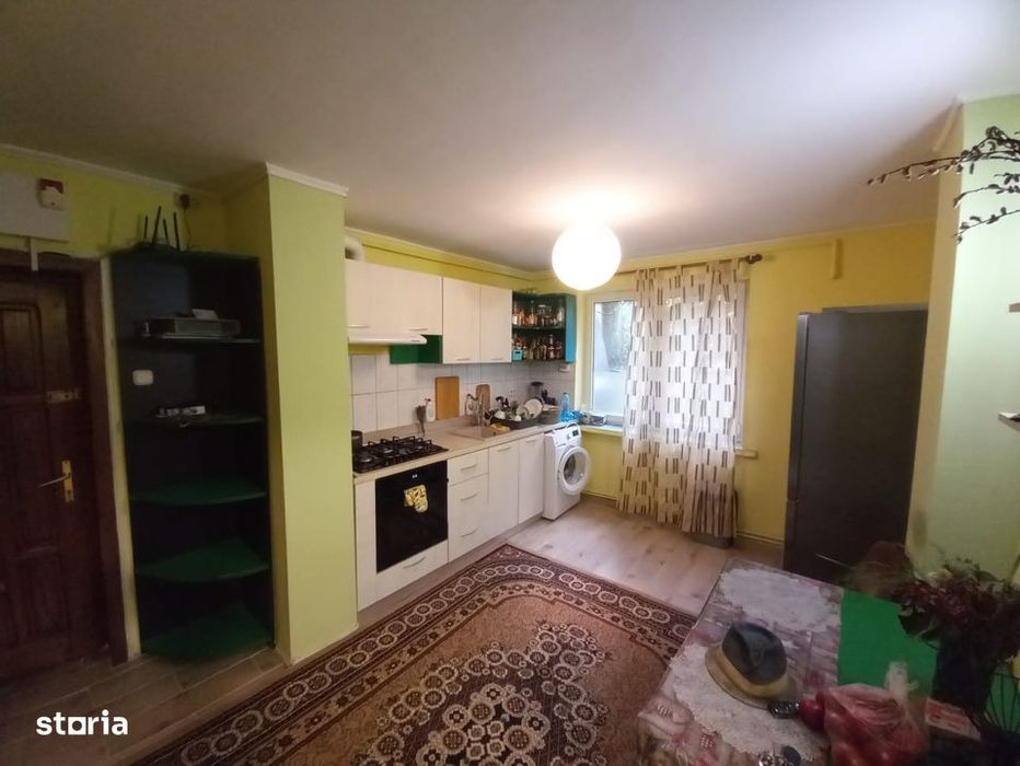 Apartament 3 camere, 64 mp, zona Sasar