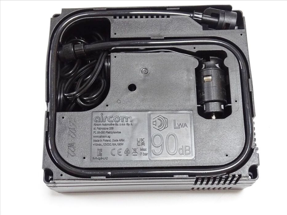 ОРИГИНАЛЕН заводски компресор за гуми, компресор за кола и джип