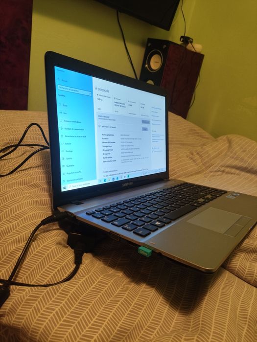 Un leptop Samsung de vânzare