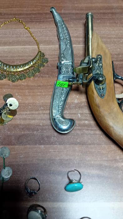 Накити стари и аксесоари  за  народна  носия