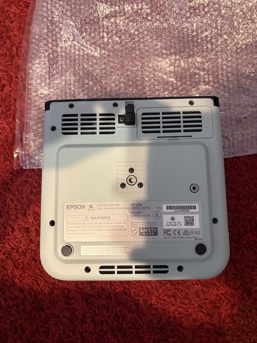 Videoproiector EPSON EF-21G FULL HD Bluetooth