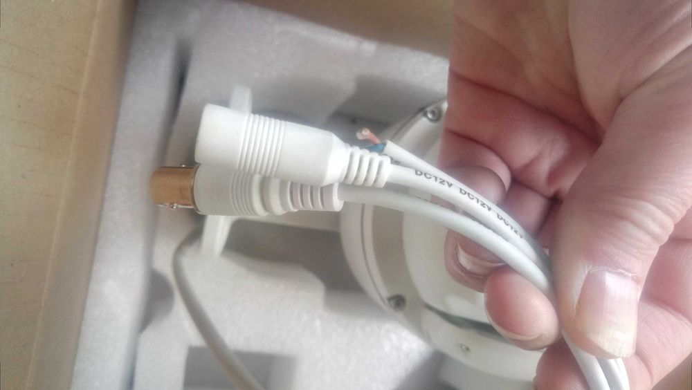 Продавам нова метална TVI HD PTZ аналогова камера 20x zoom