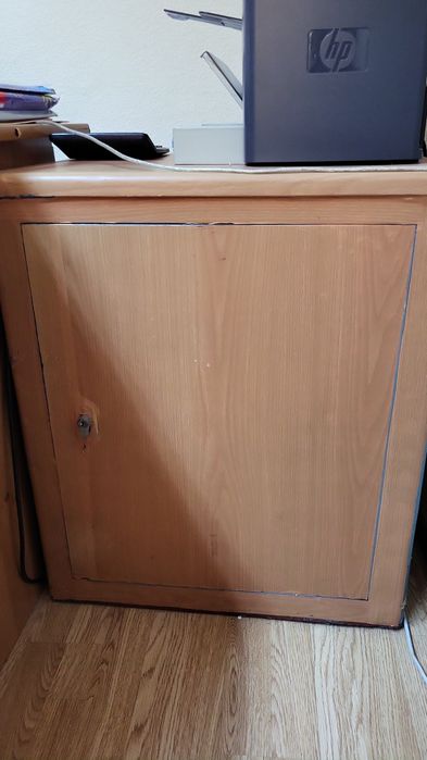 Сейф металлический