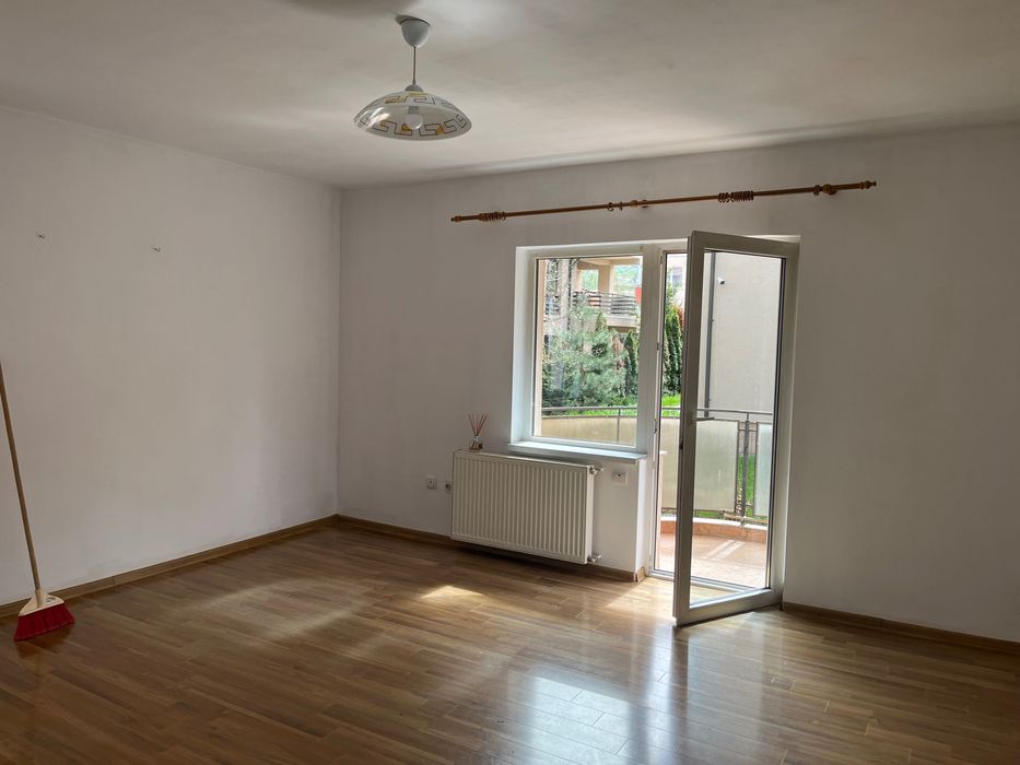 2 camere de închiriat Mănăștur Cluj – 58 mp +  2 balcoane (14 m)semimobilat - 380€ ușor negociabil