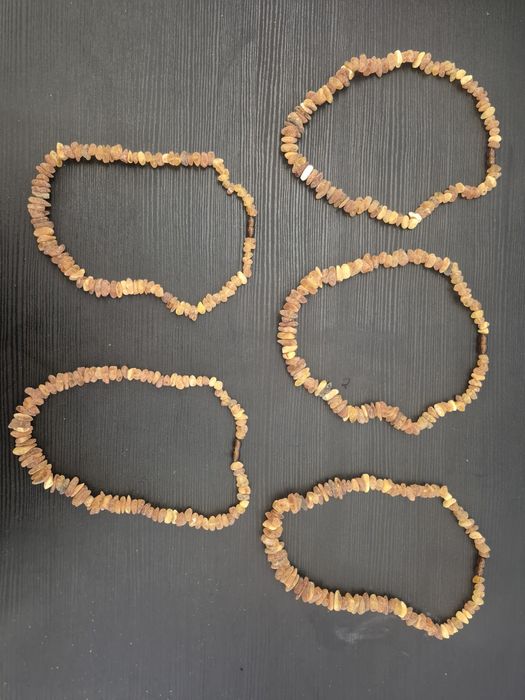 Гердани от естествен необработен кехлибар от Калининград