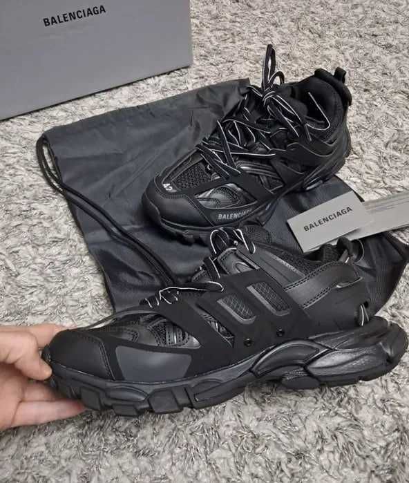 Sneakers Balenciaga Tracks Black cu eticheta marimea 39 (nu Nike, Gucci, Adidas, Balenciaga)