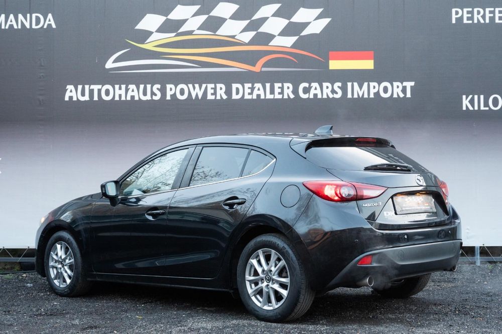 Mazda 3 - scaune incalzite - Carte service -senzori - navigatie -