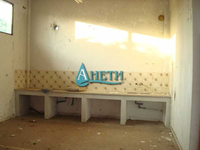 Сграда 145м2 с УПИ 2135м2 в курортно селище Неа Врасна, Гърция, за живеене или бизнес