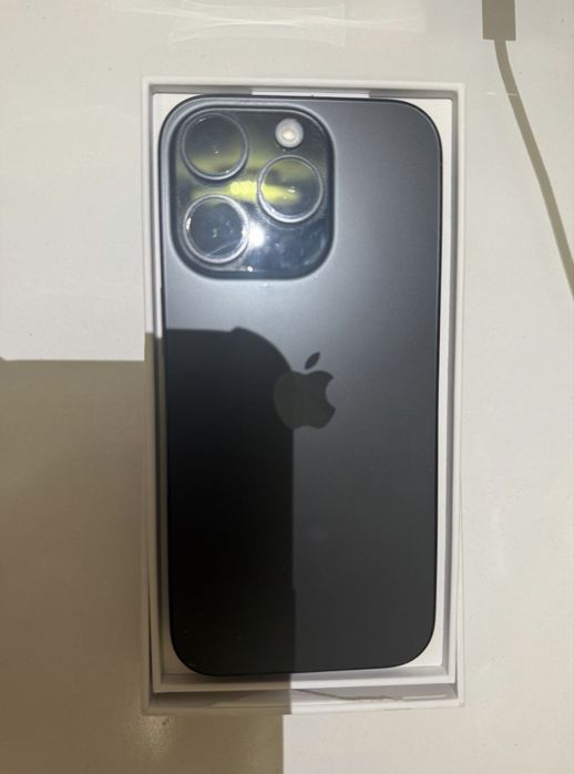 Айфон 16про черный