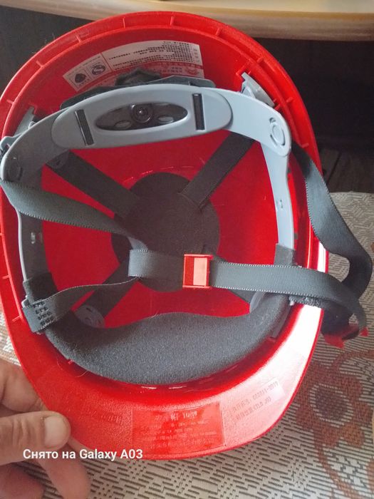 Продам каску строительную