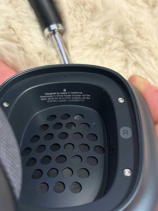 Airpods Max Midnight Black in stare buna, cu factura