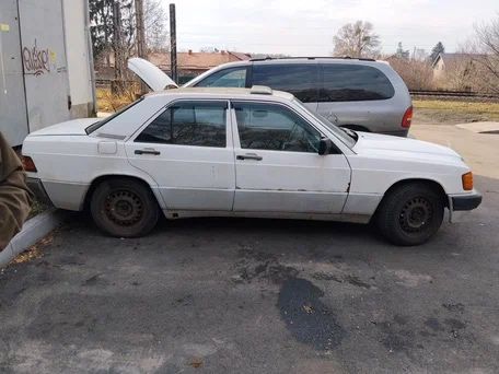 Мерседес 201 190 на разбор