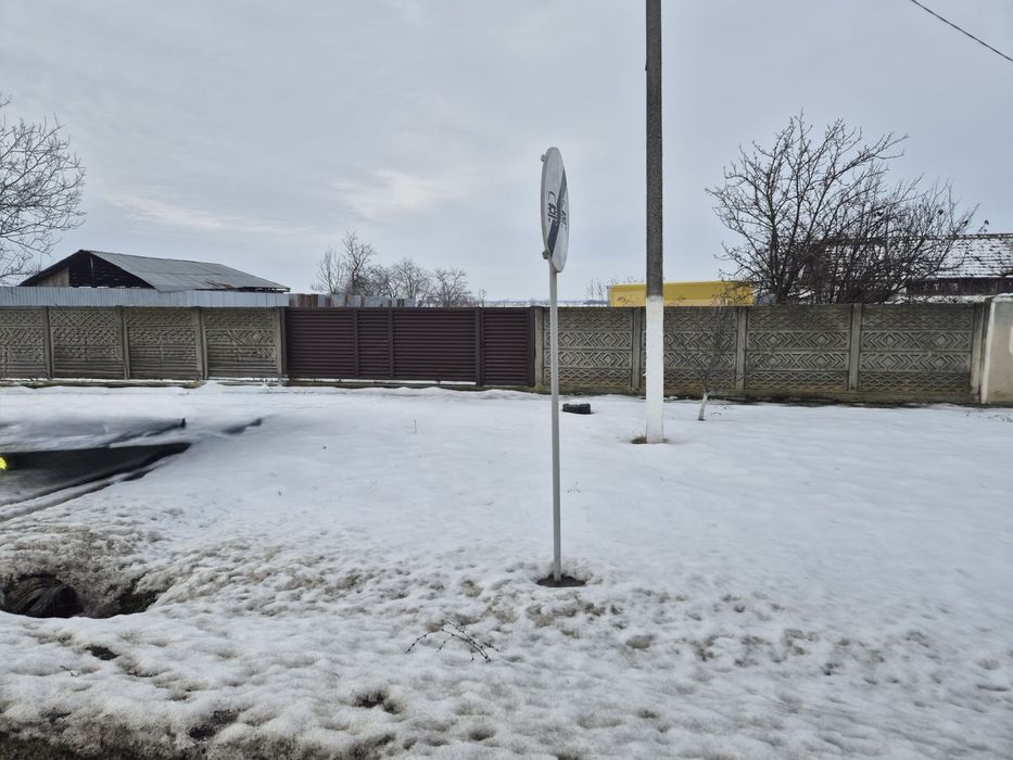 Vand teren intravilan 1.4ha, cu front stradal 30m