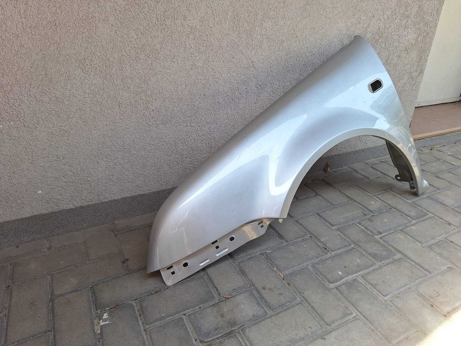 Aripa Fata Stanga VW Bora 1998-2004 Vopsita Gri Deschis