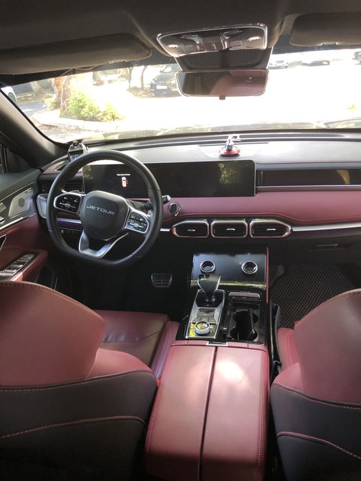 Продается автомобил Jetour x70plus фулл позиция.