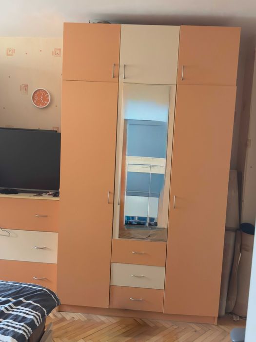 Цялостно Обзавеждане за Спалня - Отлично състояние | Без Матрак