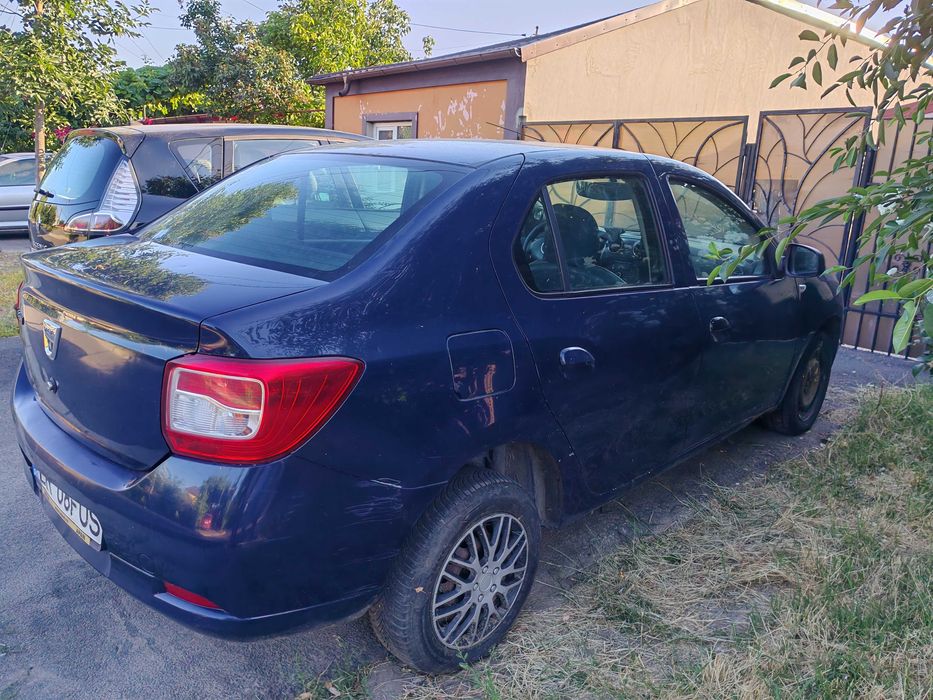 vând autoturism Dacia logan