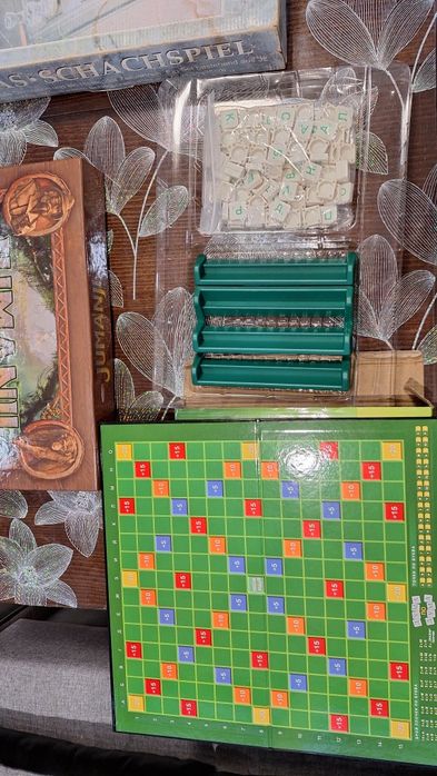 Книги и Забавни игри