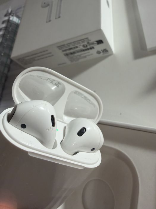 Apple AirPods 2