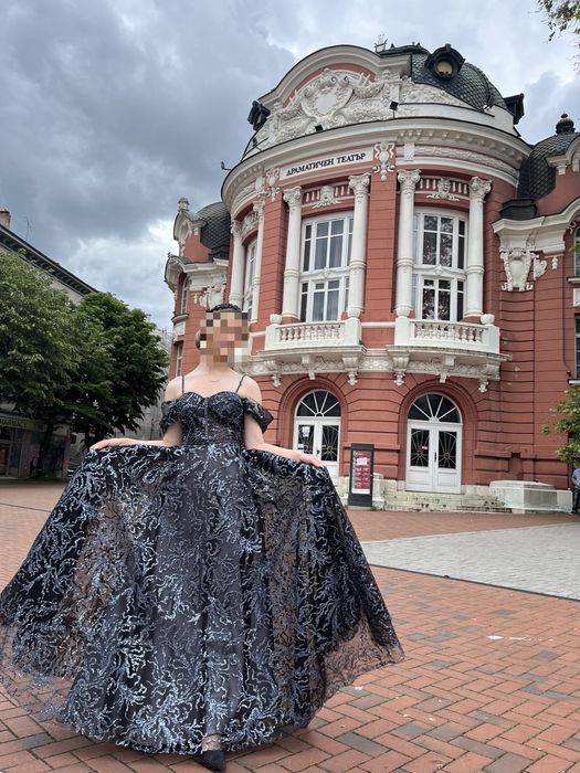 Абитуриентска рокля + подарък диадема