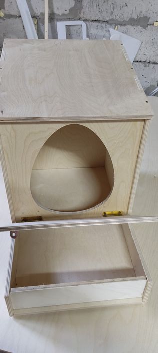 Гнездо для кур несушки птицы