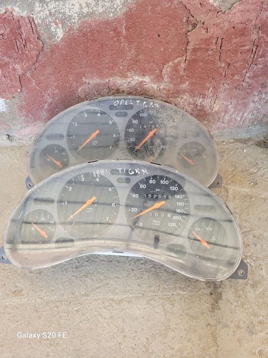 Продаю щитокприбоы на опель тигра корса ситроен пежо рено форд в хорош