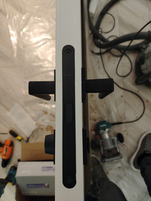 Установка дверей