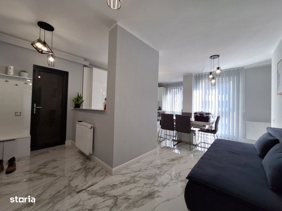 Apartament cu 2 camere, 55 mp, balcon, zona Eroilor