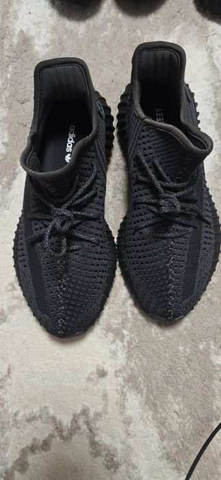 Yeezy 350 marimea 42 noinepurtati fara cutie