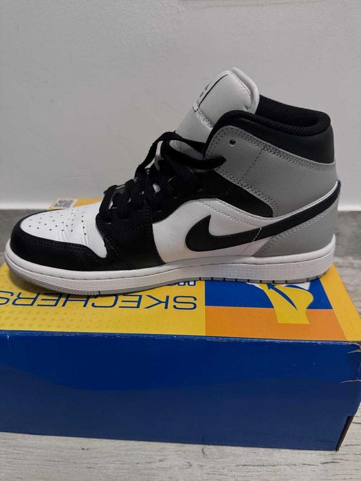 Jordan Sneakers High - White/Black Marimea 42
