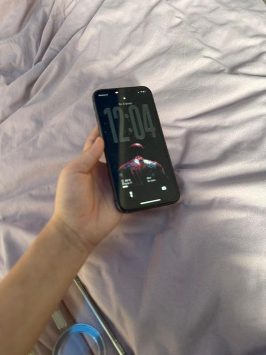 Продам айфон 11