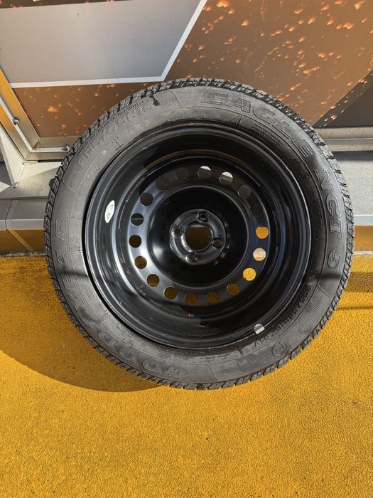 Janta tabla R16 in 4 prezoane cu anvelopa