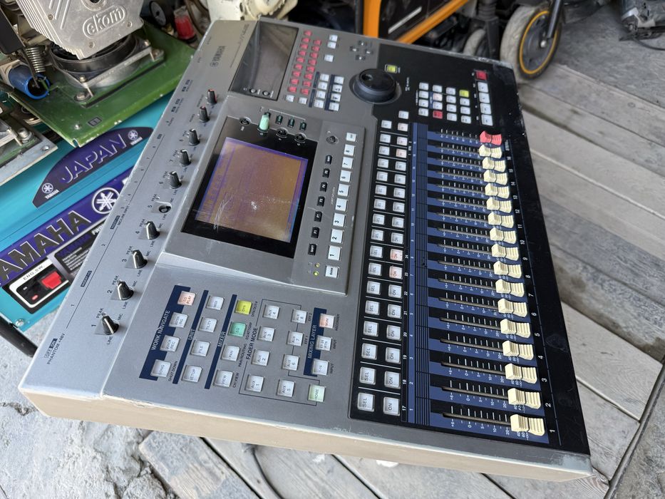 * YAMAHA AW4416 профессиональный микшер с HDD в хорошем состоянии