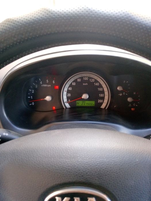 Кия карневал2009 йил гази бор   пропан бензин холат Зур  7 мик район 9