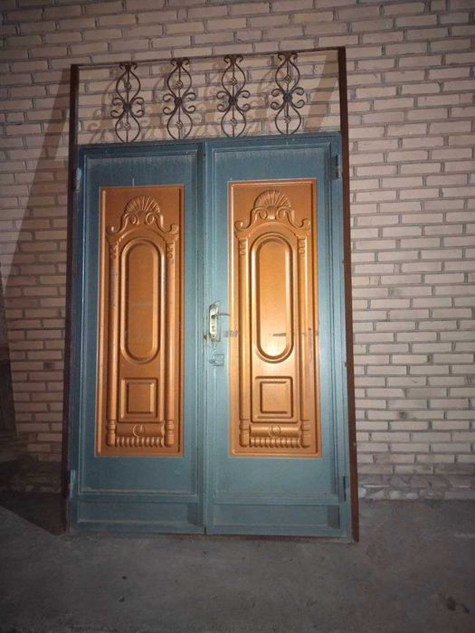 Temir darvoza sotiladi.