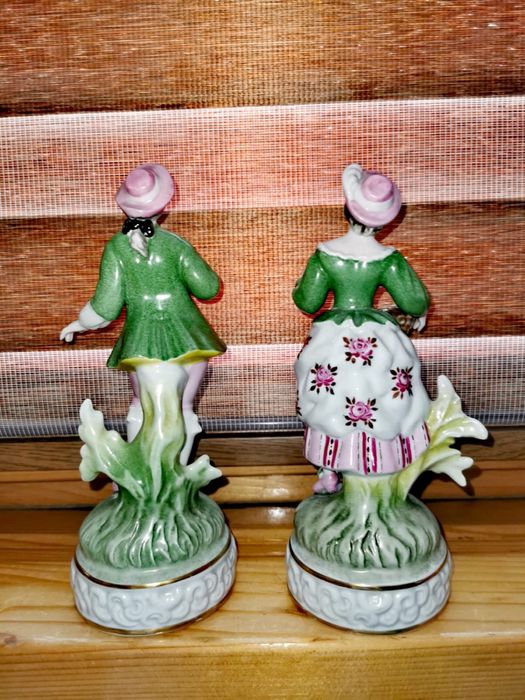 Антикварна фигура на мъж Майсен порцелан колекционерска статуетка 100г