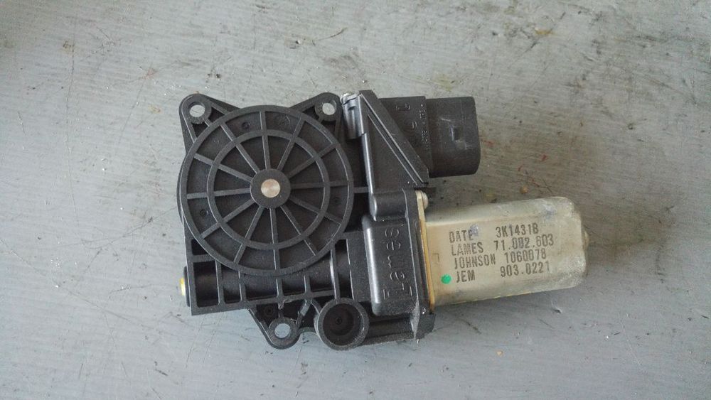 motoras macara usa stanga spate bmw e90 71002603