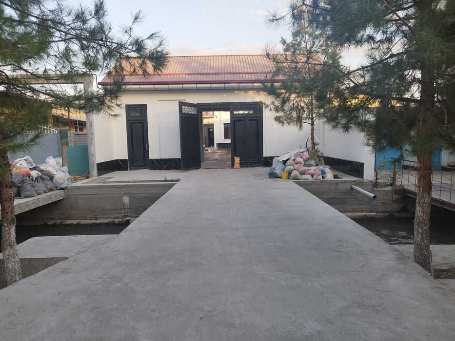 Bektemirda 2 sotix yarim tayyor yer