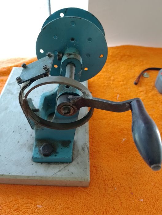 Aparat de bobinat manual