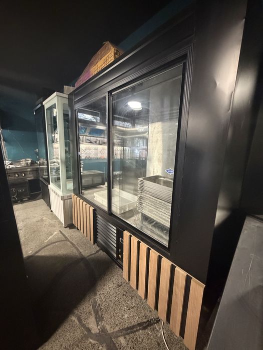 Хладилна витрина месарска
