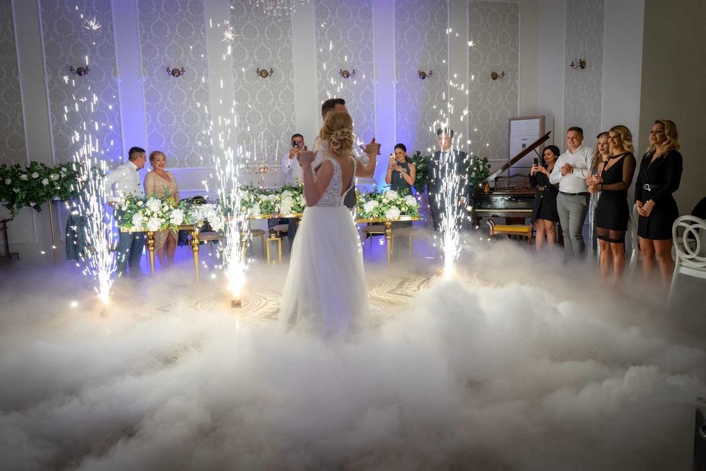 Fum greu  artificii wireless pentru dansul mirilor baloane explozive