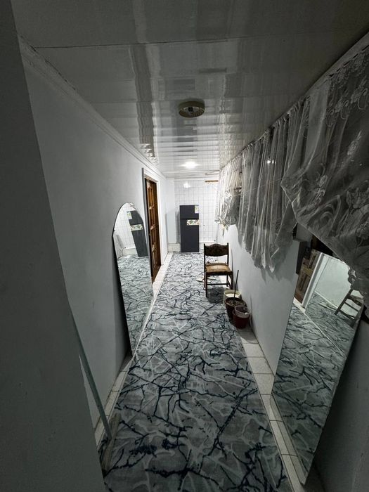 Chorsu bozor 2 xonali kvartira