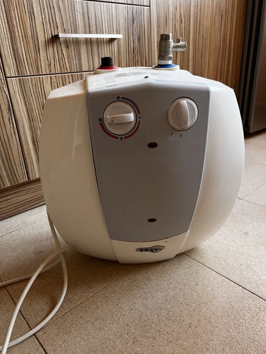 Бързо нагряващо бойлерче 10 л