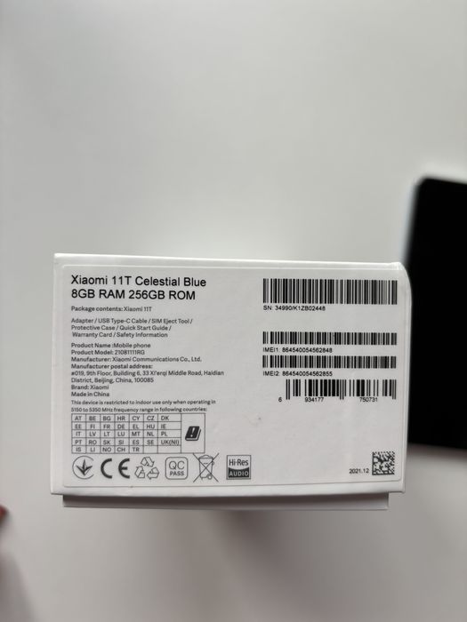Xiaomi 11T телефона е без следи от употреба